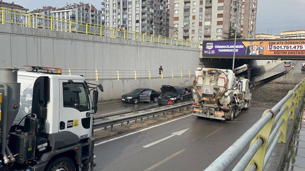 Tahminciler 4 gün, Meteoroloji saatler kala uyarmıştı! Konya’da tarihe geçecek yağış 19